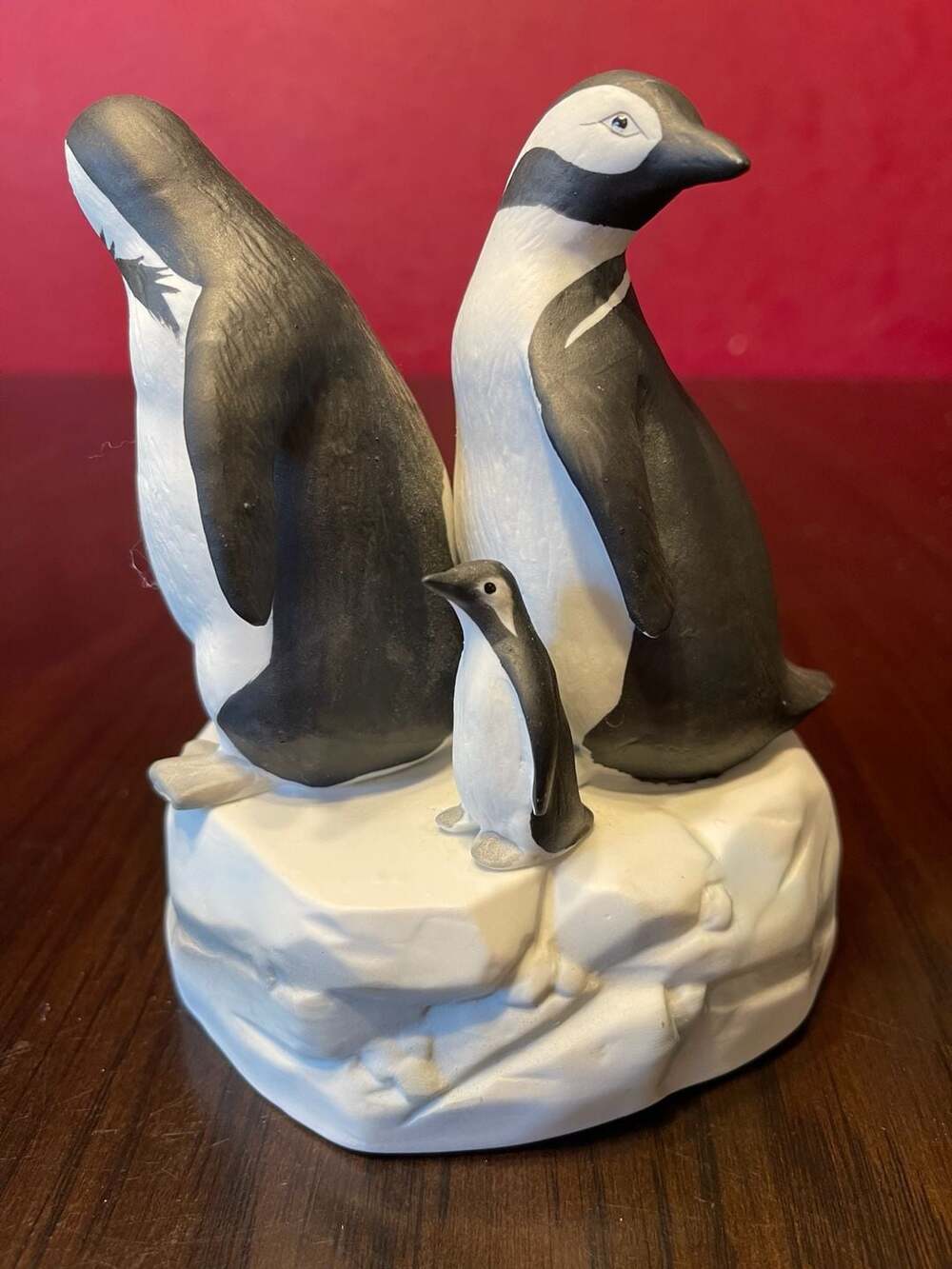 San Francisco Music Box Company Penguin Family Music Box Figurine